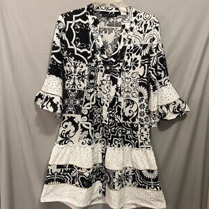 Boston Proper Black and White Printed mini dress 3/4 sleeve with a ruffled bell